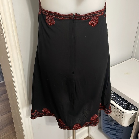 Lulu’s black embroidered halter dress size S - Picture 7 of 12